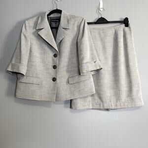 Evan Picone Matching Gray Blazer Skirt Suit Set 14